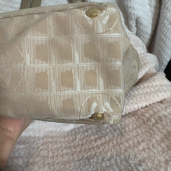 CHANEL Cream and Brown Label - Picture 14 of 16